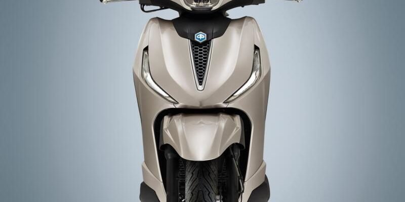 04-piaggio-beverly-300-hpe